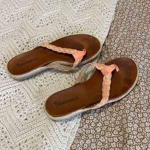 Margaritaville Coral and Tweed Palm Tree Sandals — Women’s